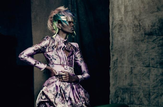 09. Vogue UK - the shining
